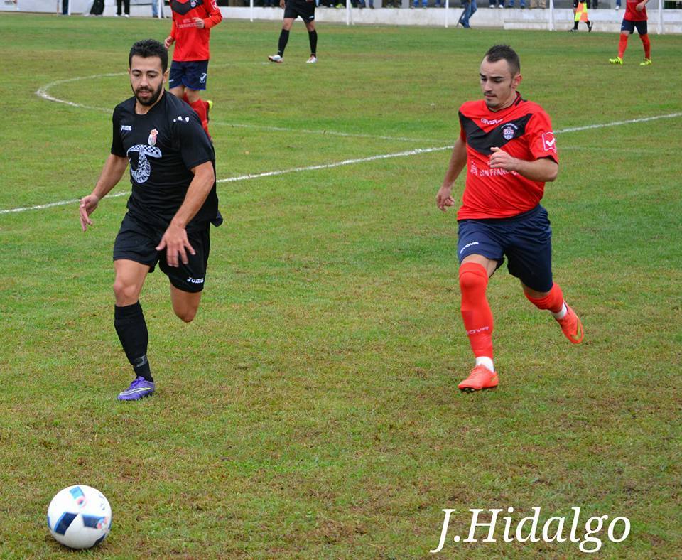 Acción del derbi 'Campa'-Quintana el año pasado. 