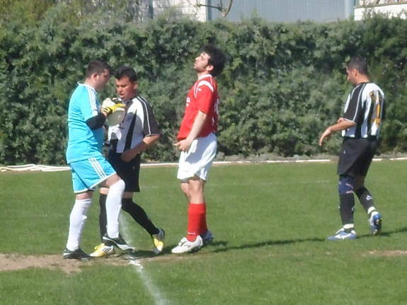 Los dos equipos de Campanario de veteranos caen goleados