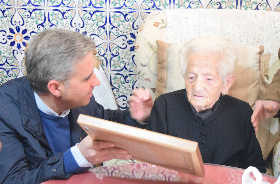La vecina María Isabel Castillo cumple 100 años