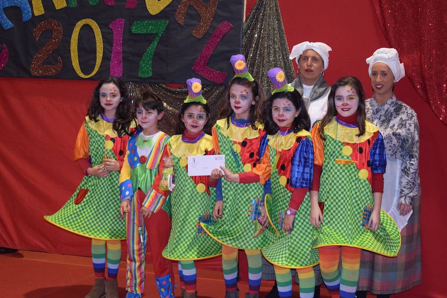 Seis comparsas participan en el concurso de carnavales de hoy