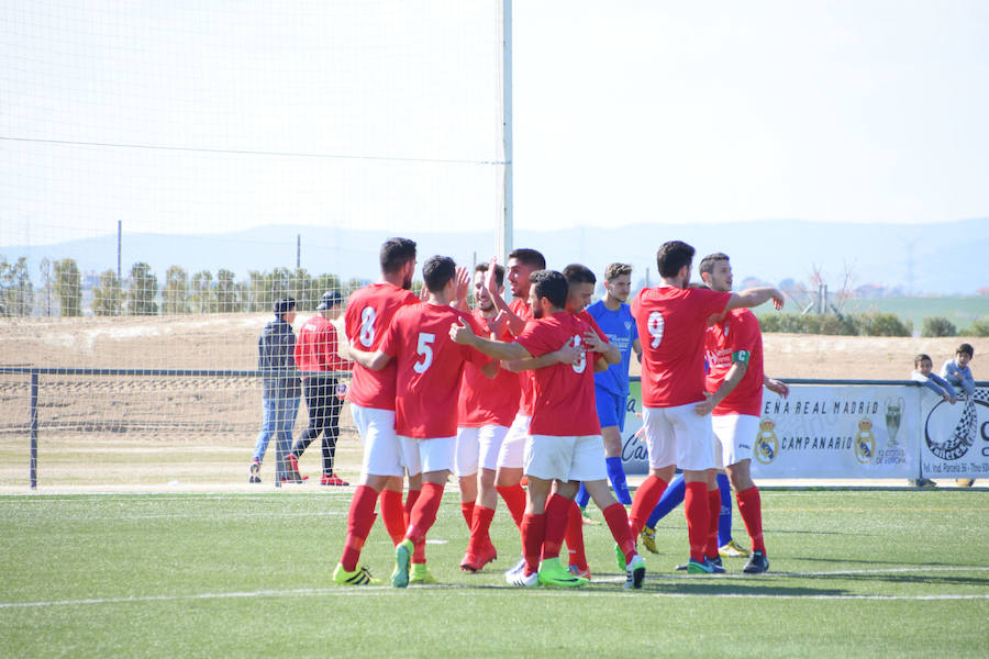 Los jugadores del 'Cam'pa' celebrando un gol en El Ejido esta temporada. 