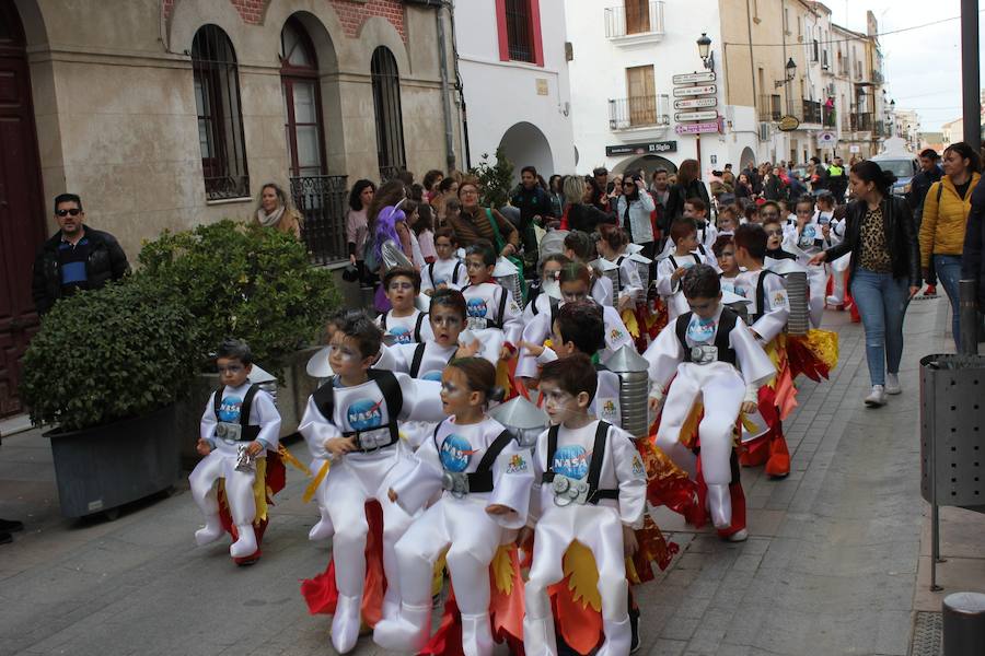 Comparsa ganadora, esta tarde durante el desfile. 
