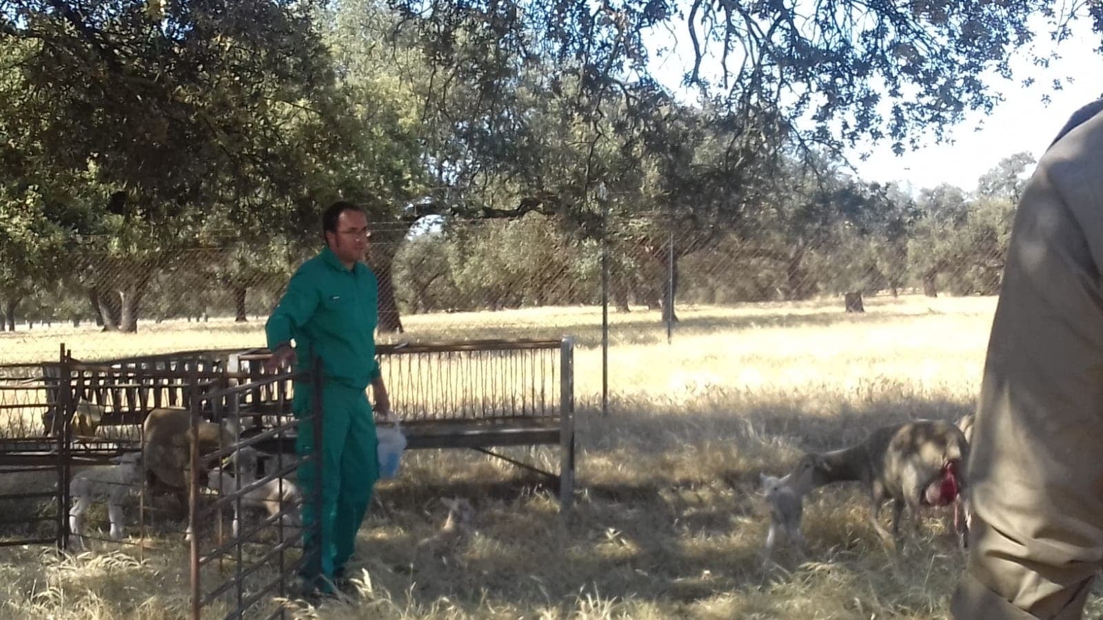 Ramón Barrera realizando prácticas en el campo. 
