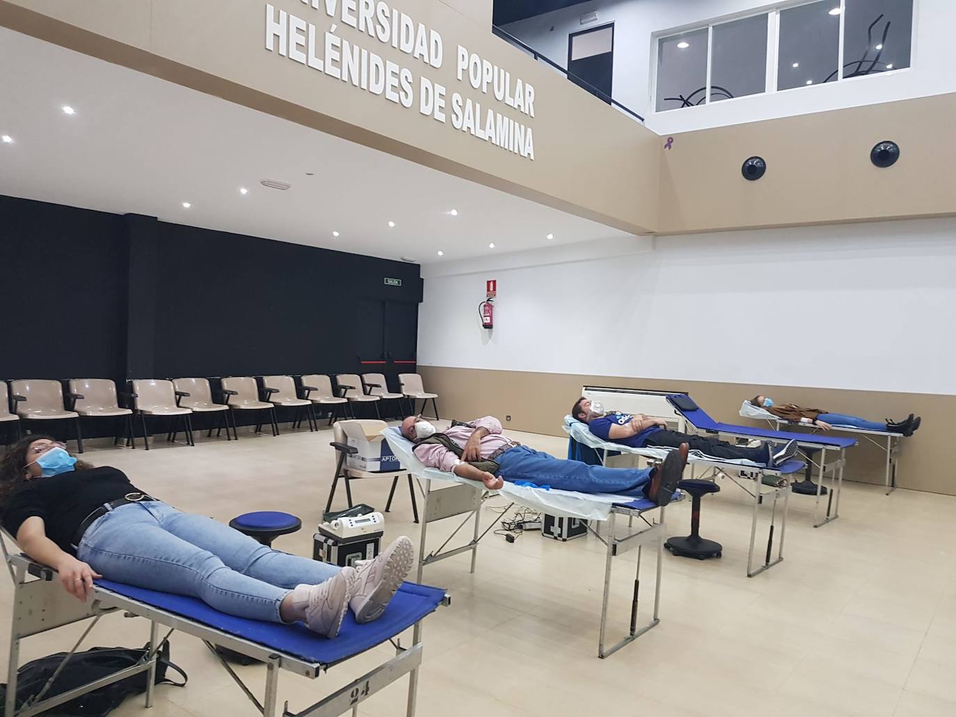 El salón de actos de la casa de cultura ha sido habilitado para realizar las extracciones. B.C.C.
