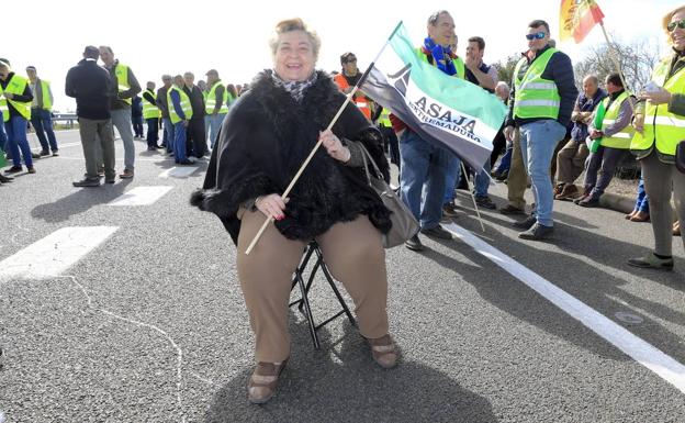 Emilia durante la manifestación junto a ganaderos, el pasado 20 de febrero. 