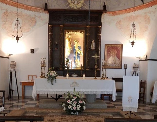 La ermita de la Encarnación estará hoy abierta a los fieles, pero no habrá misa ni mesa de ofrendas