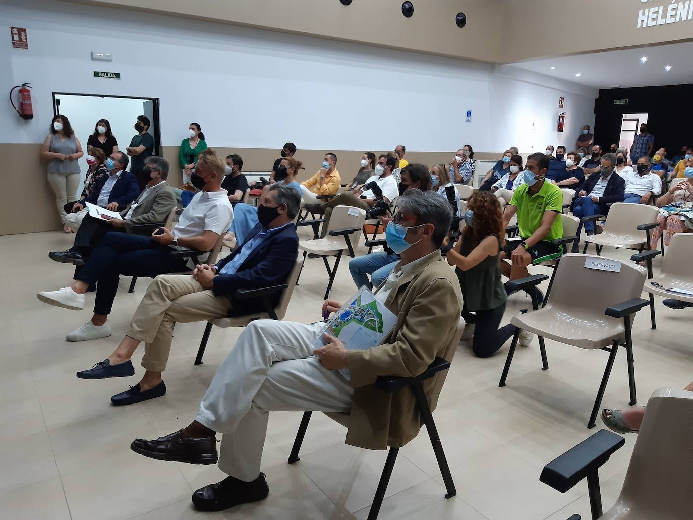 El parque acuático podrá acoger hasta 6.000 usuarios diarios, y será el más moderno de España