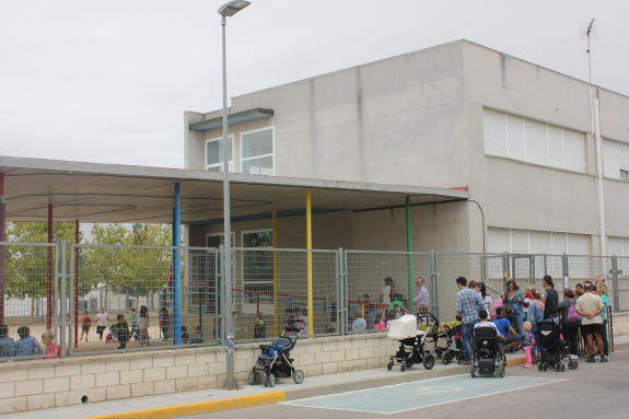 El colegio León Leal Ramos contará con un aula para niños de dos años el próximo curso