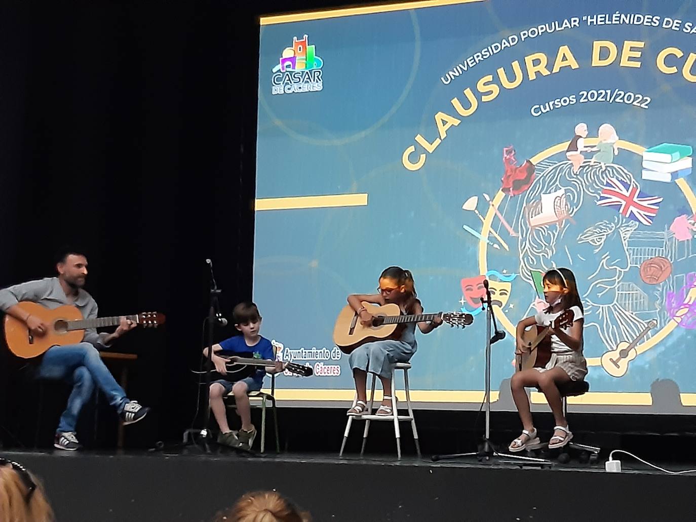 Algunos alumnos del aula de música. 