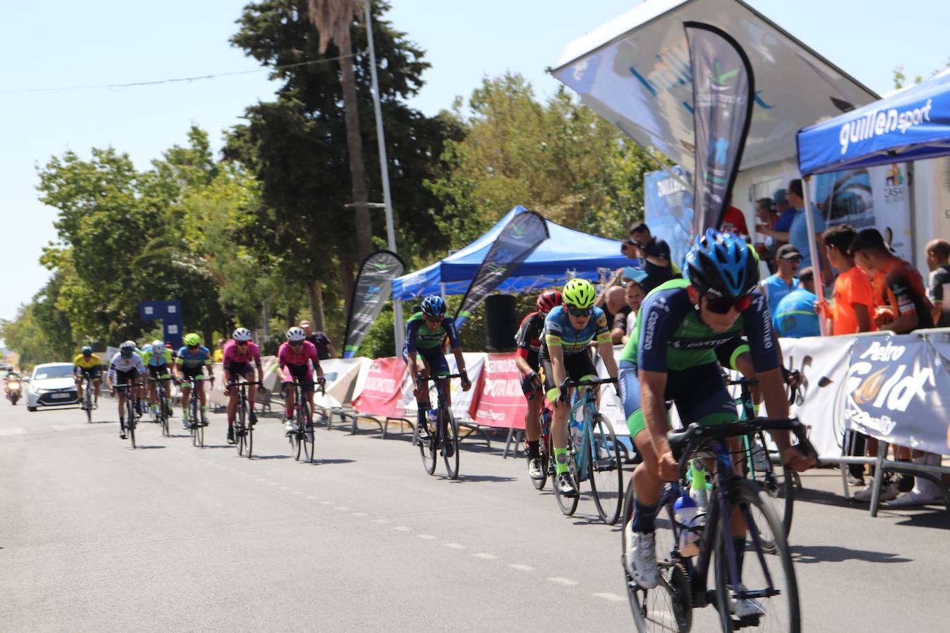 150 corredores participan en el Gran Premio de ciclismo del Ramo