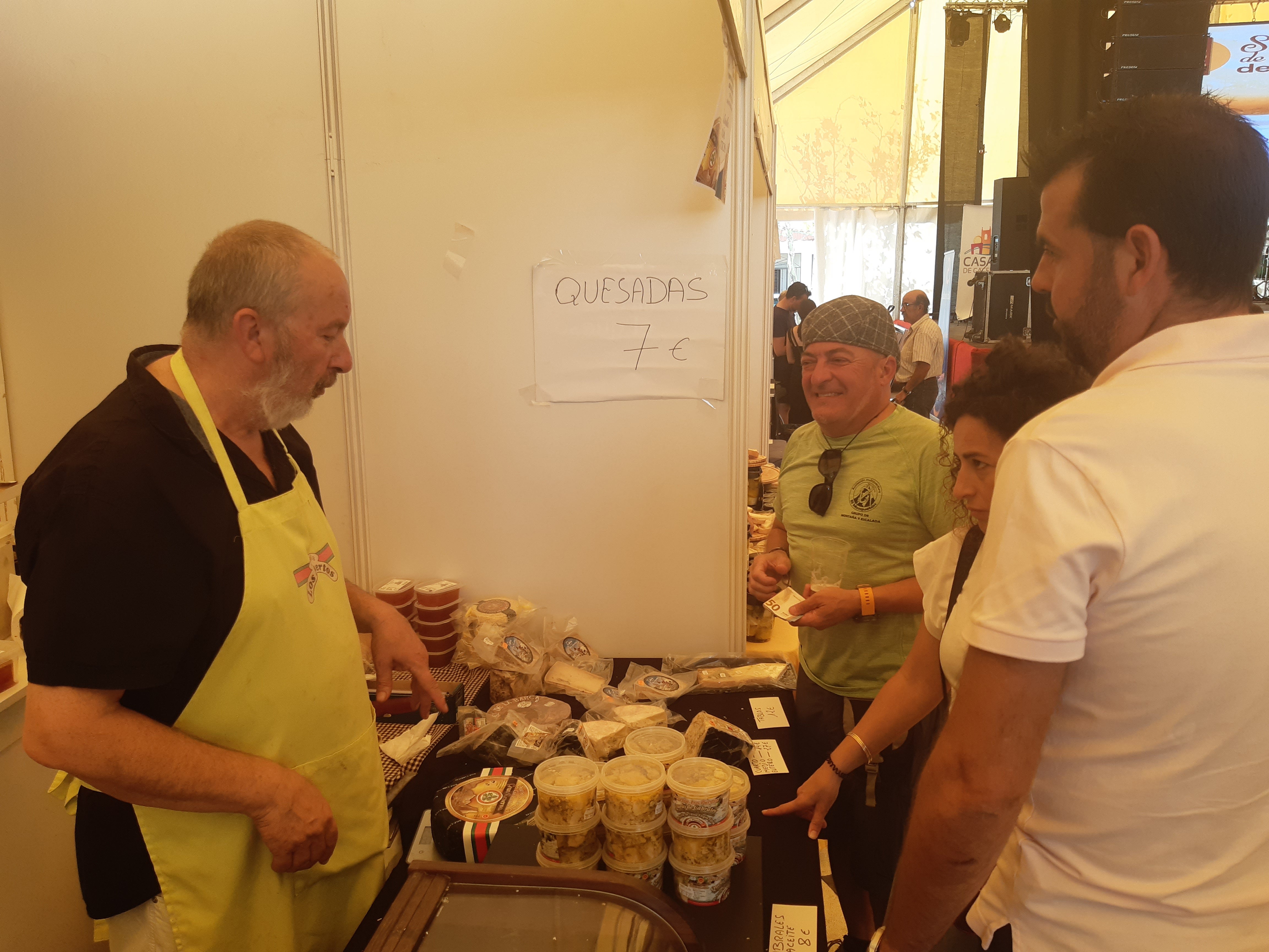 Fotos: La VI Feria Europea del Queso de Casar de Cáceres en imágenes