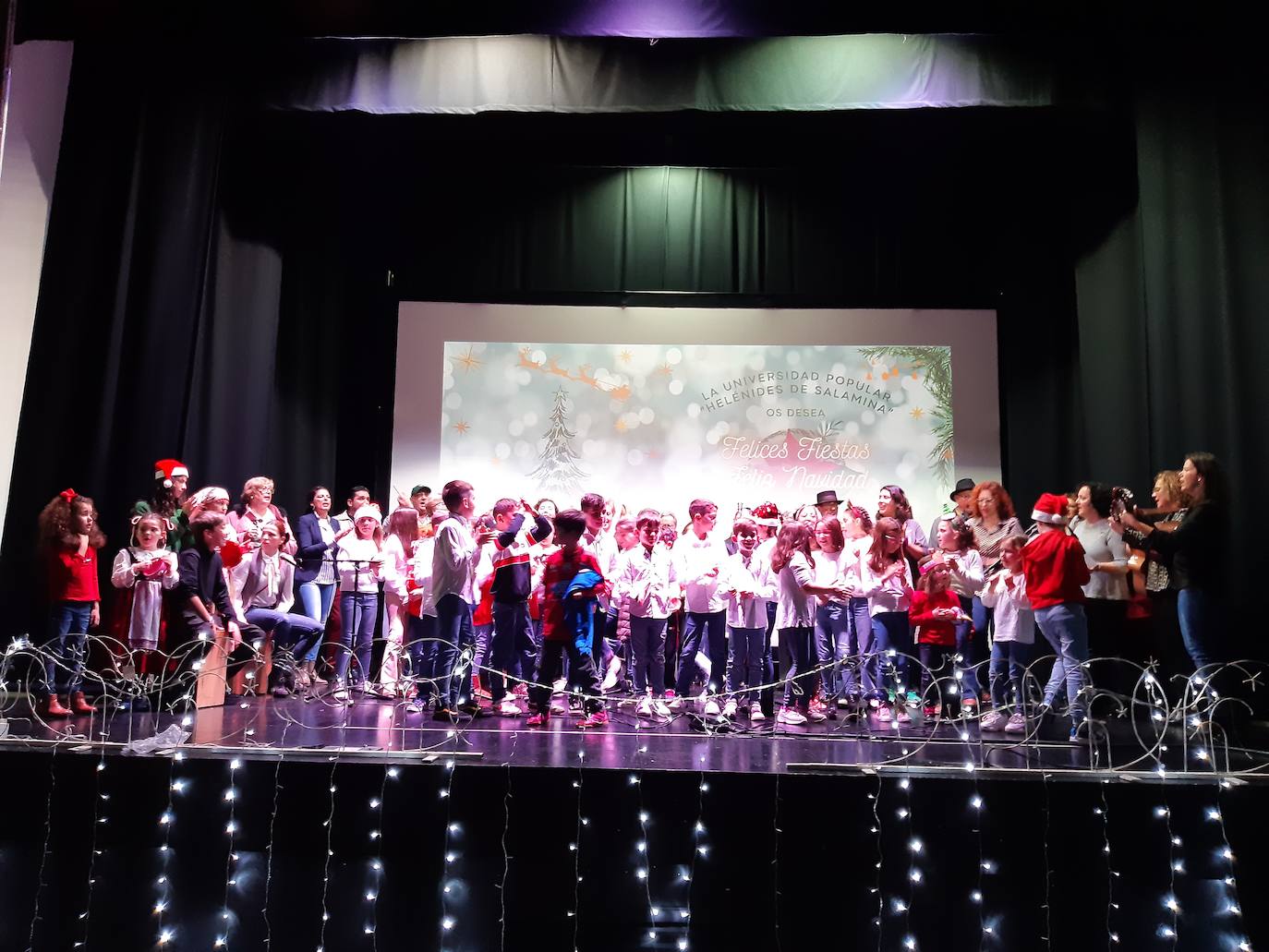 Fotos: Los casareños cantan a la Navidad