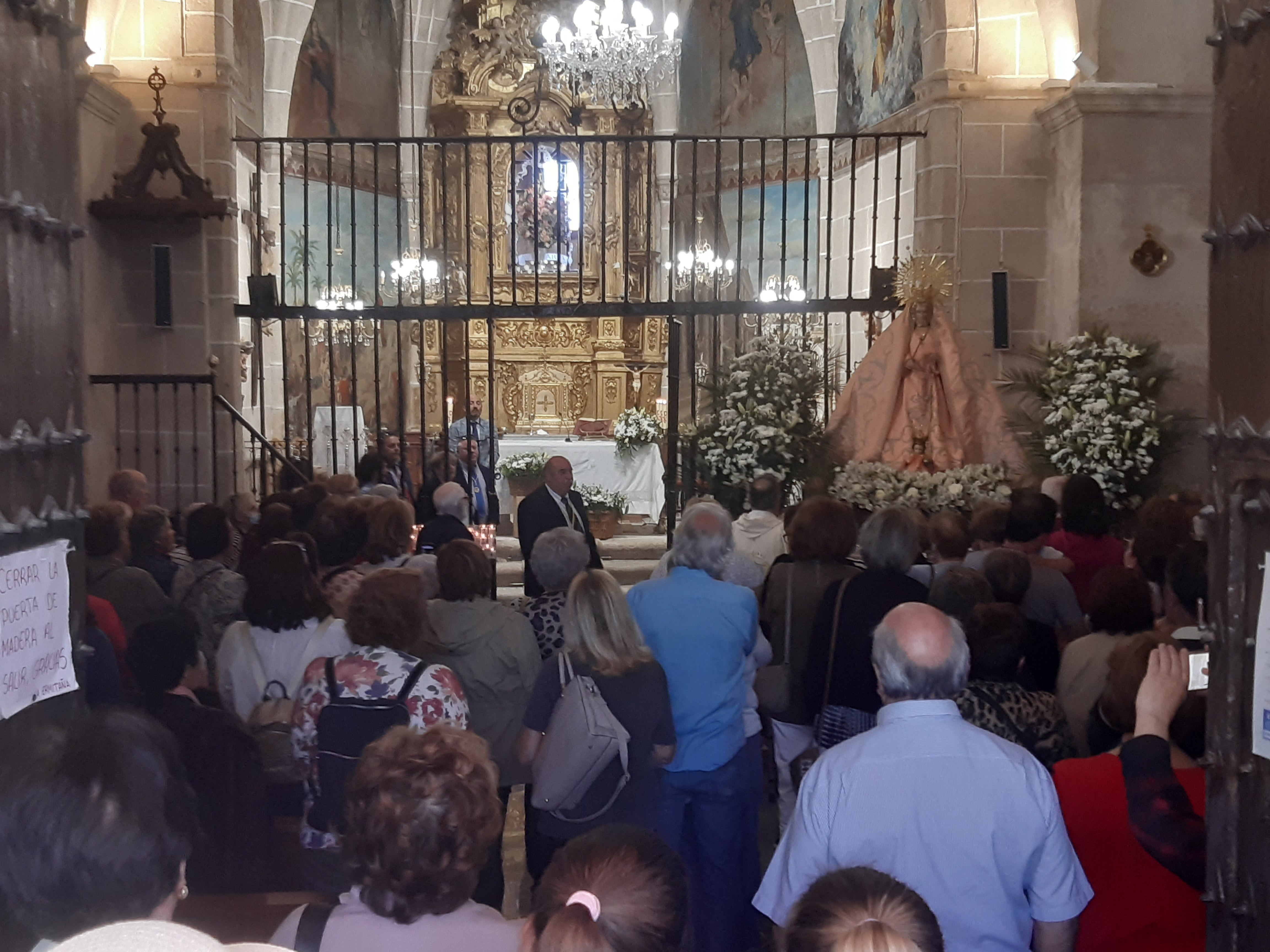 Imagen secundaria 1 - La Virgen del Prado vuelve a estar muy arropada en su día grande