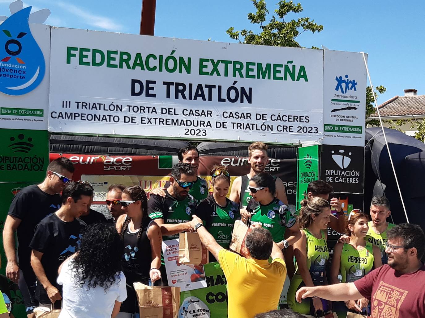 Imagen secundaria 1 - 130 participantes de la región participan en el III Triatlón Torta del Casar