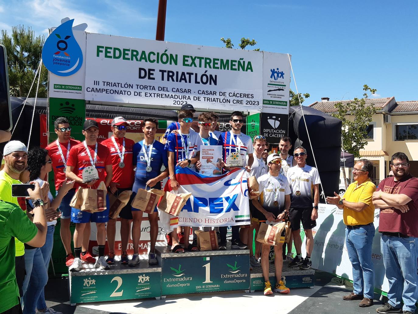 130 participantes de la región participan en el III Triatlón Torta del Casar