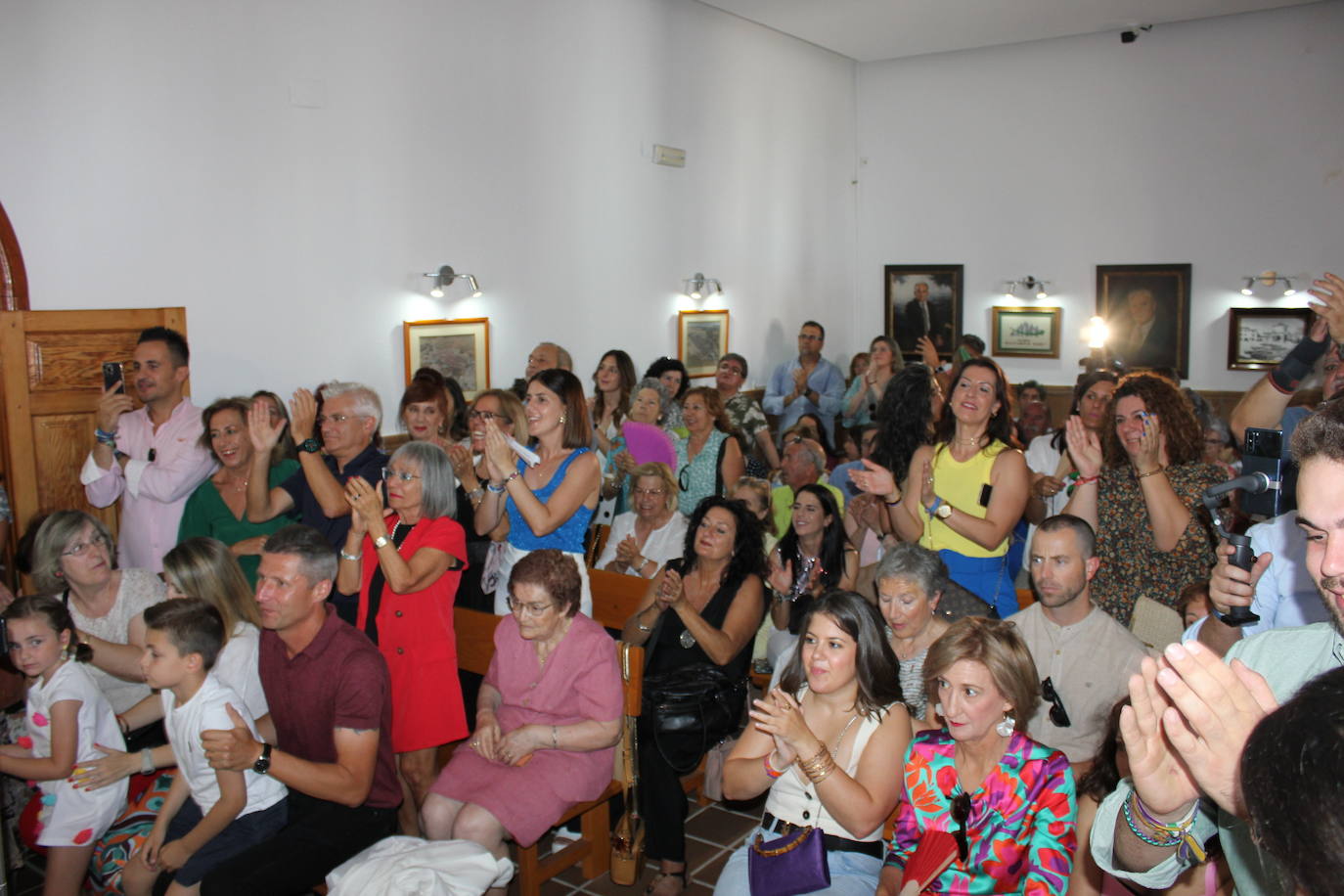 La toma de posesión de los nuevos concejales y la investidura de la alcaldesa en imágenes