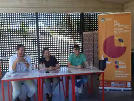 Enrique Luján, Marta Jordán y Jaime Carretero hoy durante la presentación.