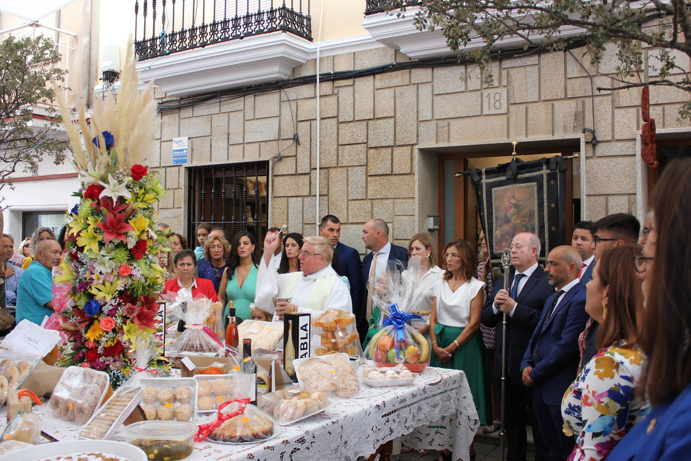 La Mesa del Ramo se celebra bajo la lluvia