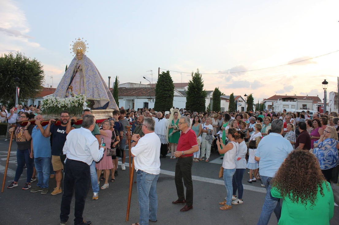 Así han vivido los casareños el recibimiento a la Virgen