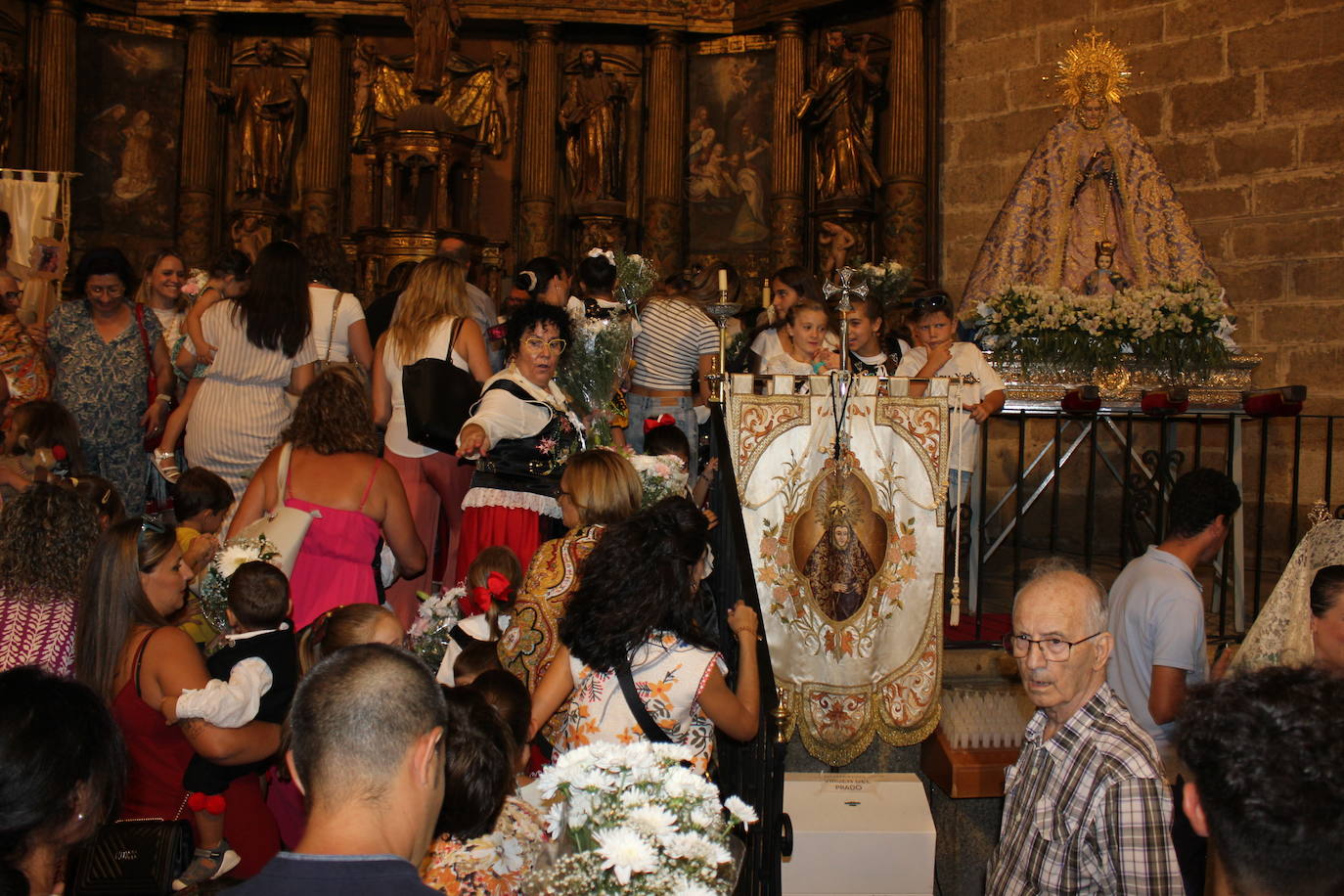 Así han vivido los casareños el recibimiento a la Virgen