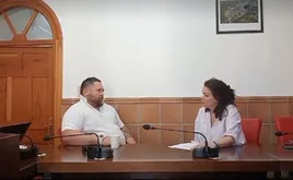 Joaquín Daza fue entrevistado por la concejala de Sanidad, Sandra Tovar.