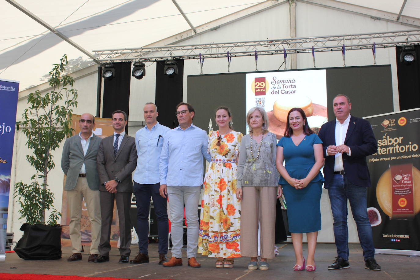 El queso úne en Casar de Cáceres a miles de personas