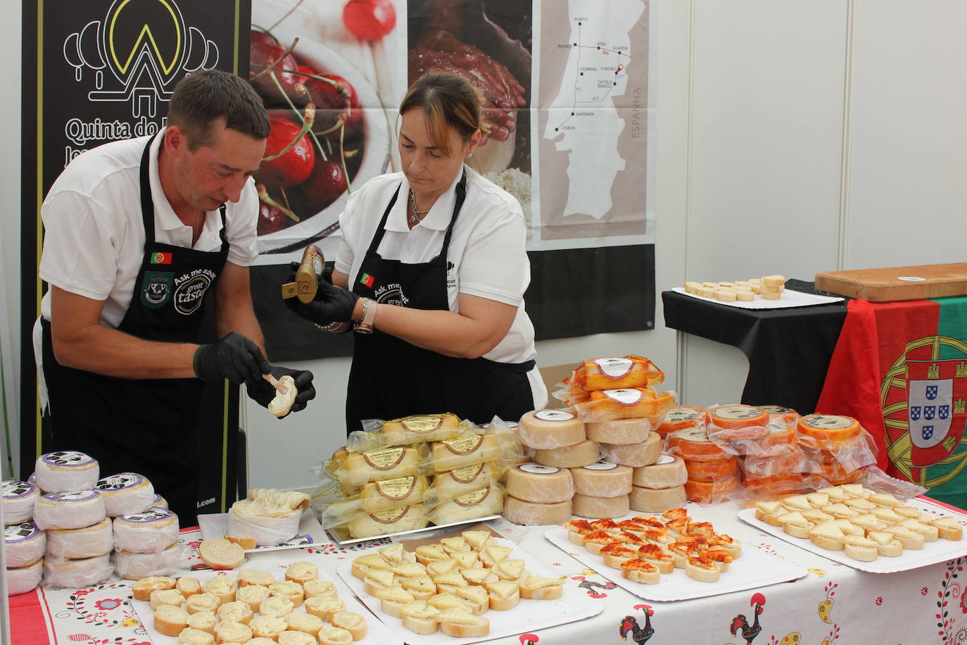 El queso úne en Casar de Cáceres a miles de personas
