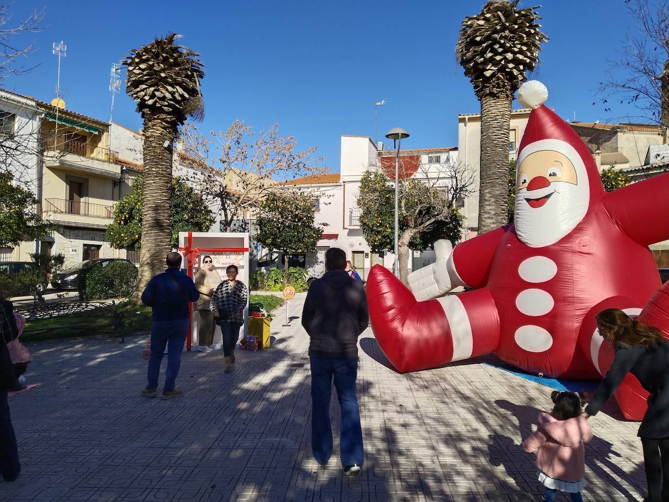 Imagen secundaria 1 - Los comerciantes clausuran el Mercado familiar navideño con menos ventas que en ediciones anteriores