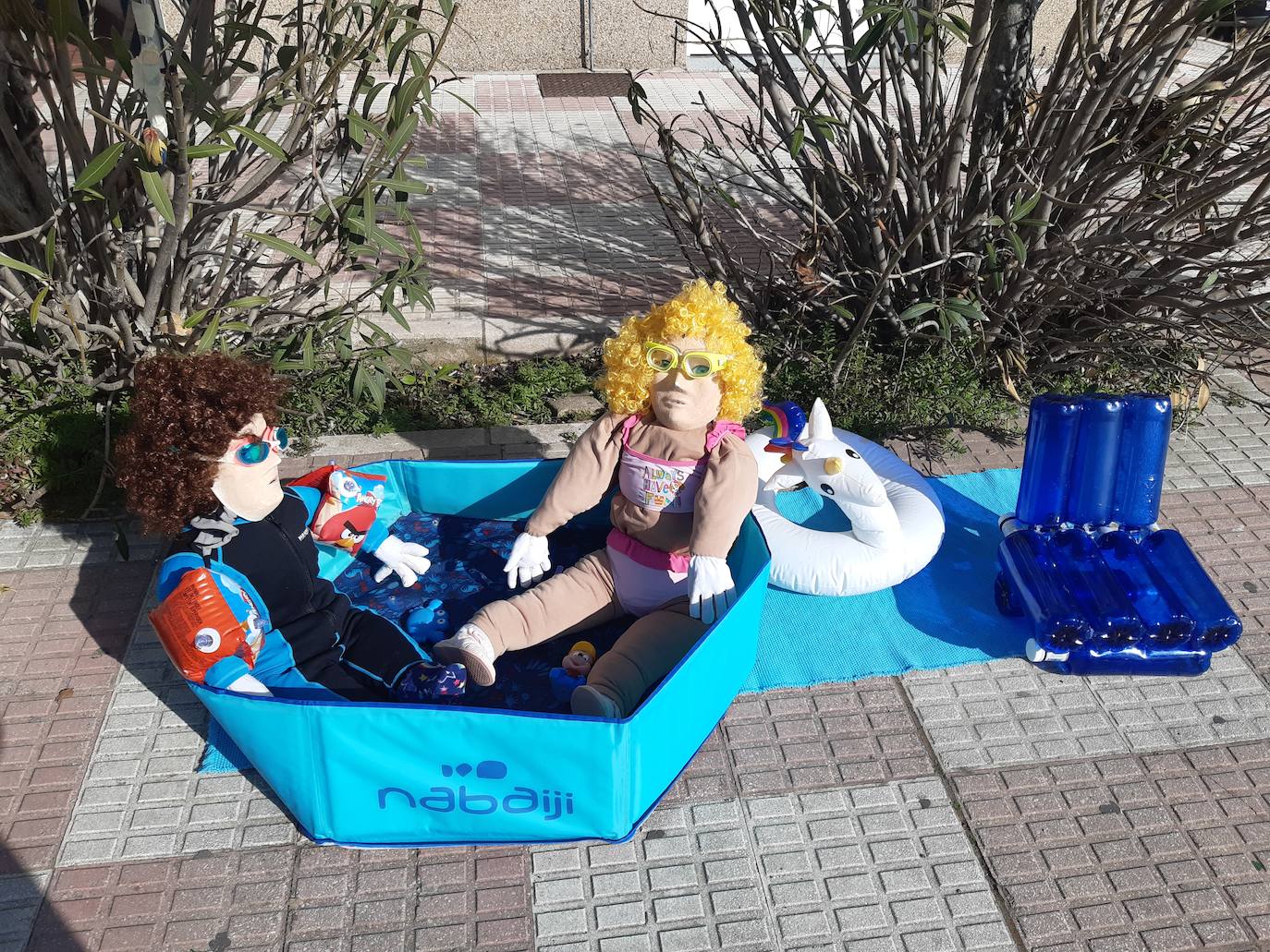 Imagen secundaria 2 - Bujacos niños que encandilan en distintos puntos del municipio. 