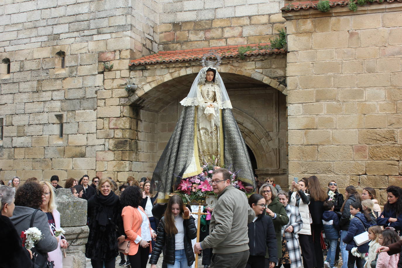 Semana Santa muy lluviosa, pero en la que se han ensalzado las tradiciones