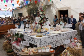 Recaudan 6.346 euros en la tradicional Mesa del Ramo