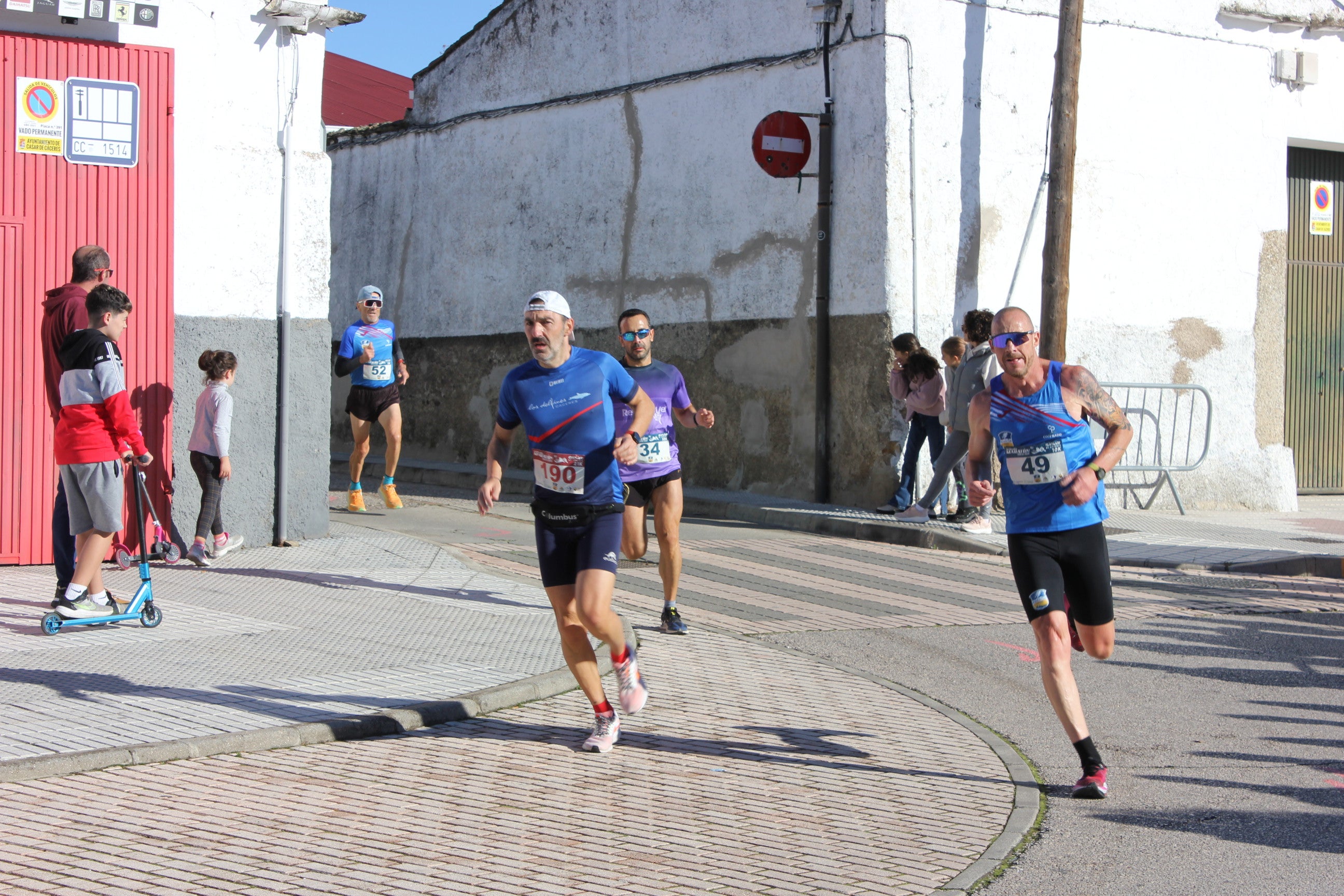 Algunos de los momentos vividos hoy en la III Media Maratón y 10K Torta del Casar