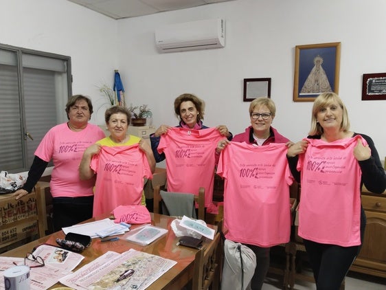 Últimos días para hacerse con la camiseta rosa y apoyar la lucha contra el cáncer