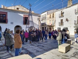 Lectura conjunta del manifiesto, hoy, en la Plaza de España.