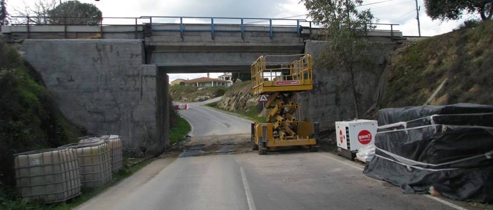 Vecinos y ganaderos de La Mata recogen firmas para agilizar la apertura de la carretera de Arroyo