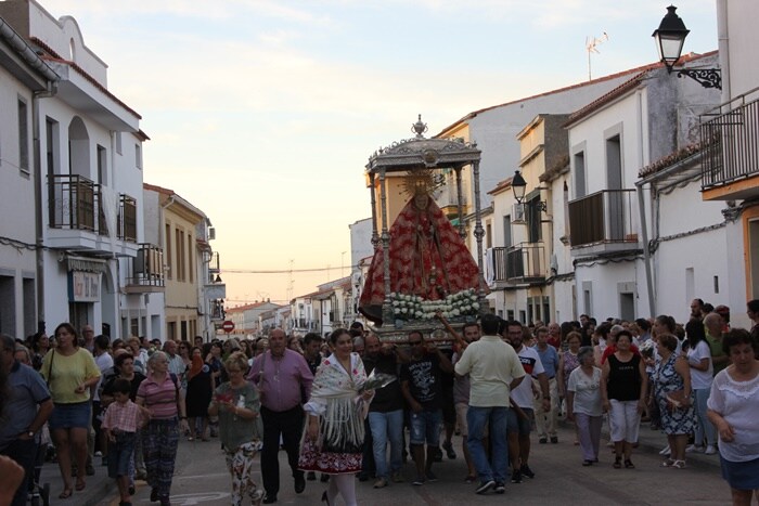 La calle Barrionuevo ha visto pasar a la Virgen por segunda vez, la última en el año 2013. 