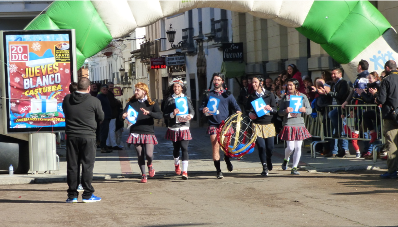 Castuera despidió el año deportivo con la séptima edición de la San Silvestre 'Turronera'