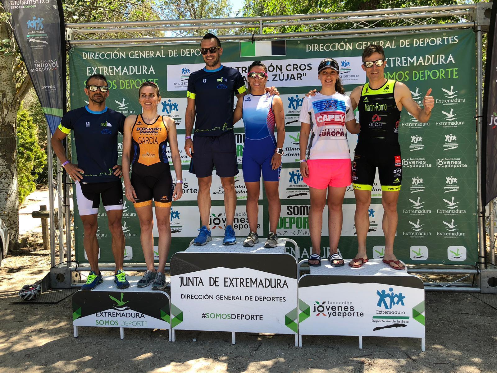 Éxito de participación y organización en el Campeonato de Extremadura de Triatlón Cross celebrado en la Isla del Zújar