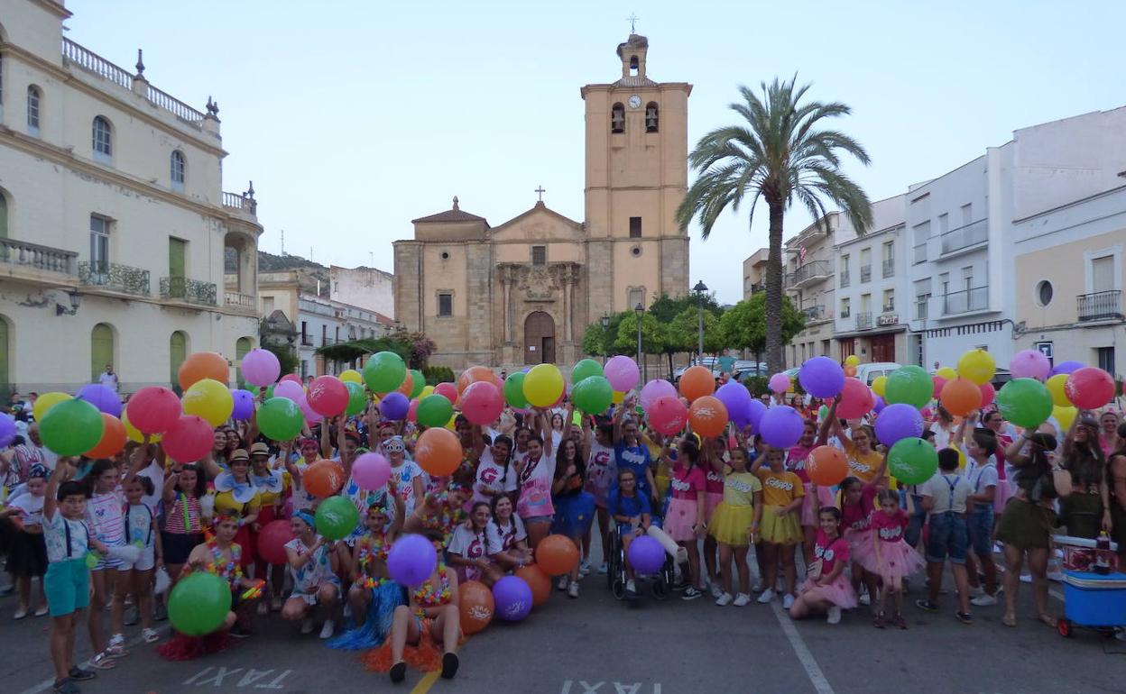Participantes del desfile del 'Carnaval de Verano' 2018 
