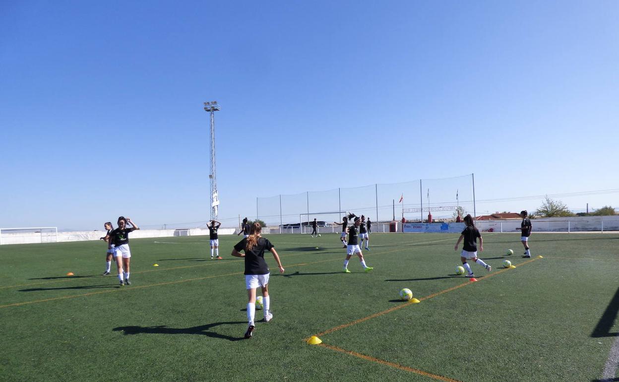 Dos jugadoras del CD Castuera son convocadas por la Selección Extremeña Femenina Sub 17