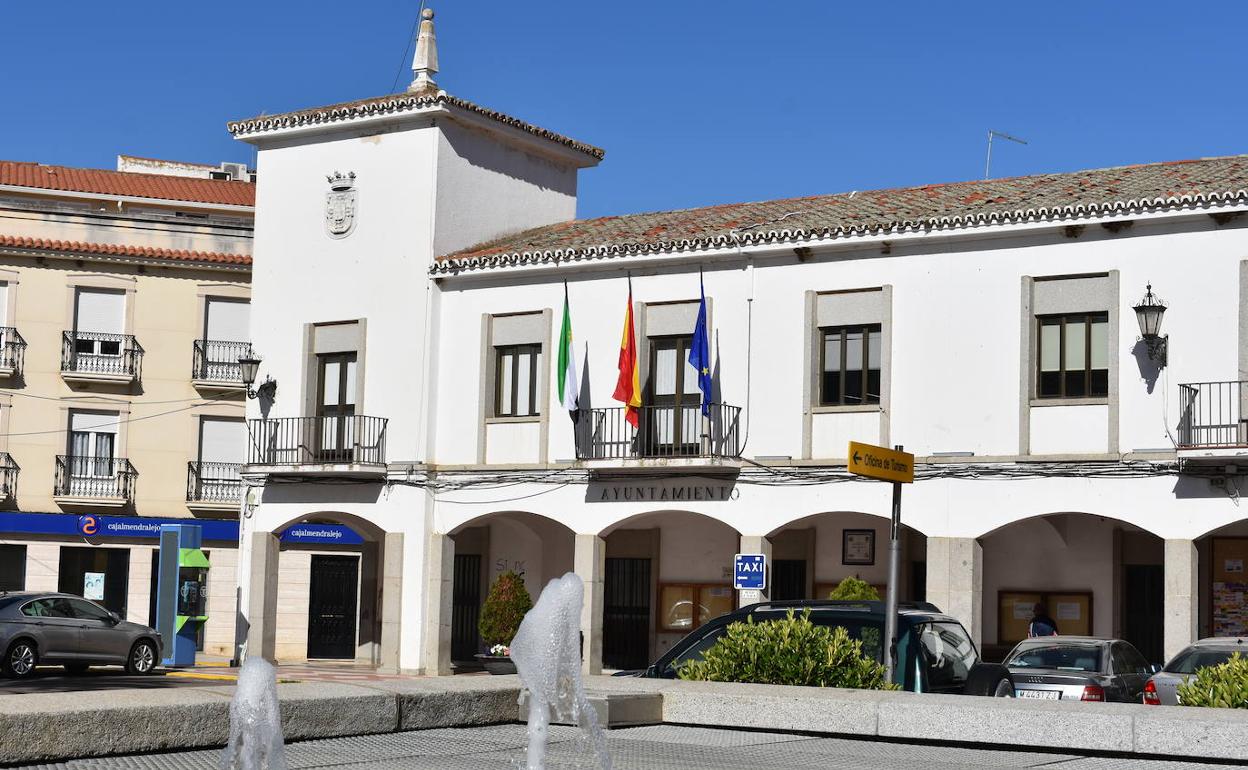 Plaza de España. Ayuntamiento de Castuer 
