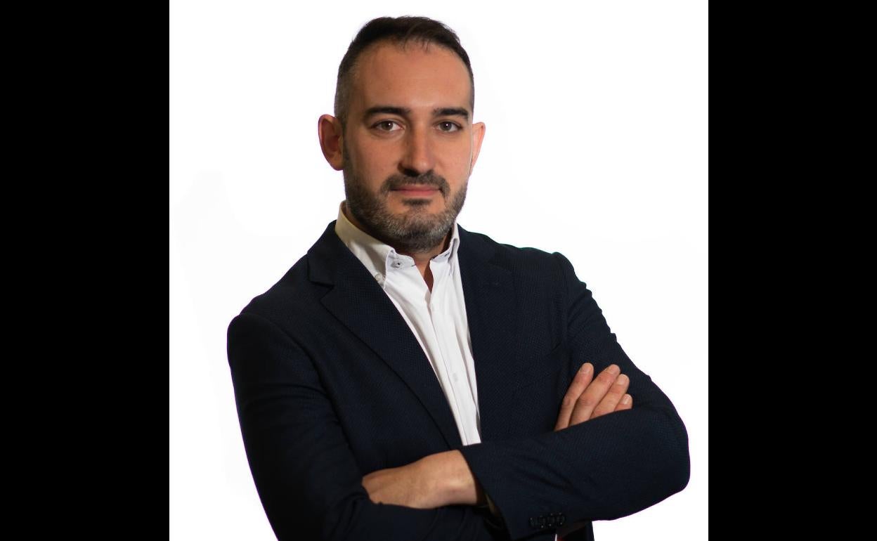 Carlos Carrillo ocupará la Vicesecretaria de 'Minorías Étnicas y LGTBI' en la nueva dirección provincial del PP
