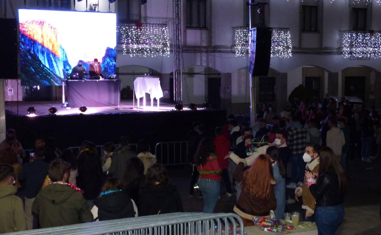 Castuera se adelanta a la llegada de 2022 con la fiesta de las 'Dulces Precampanadas'