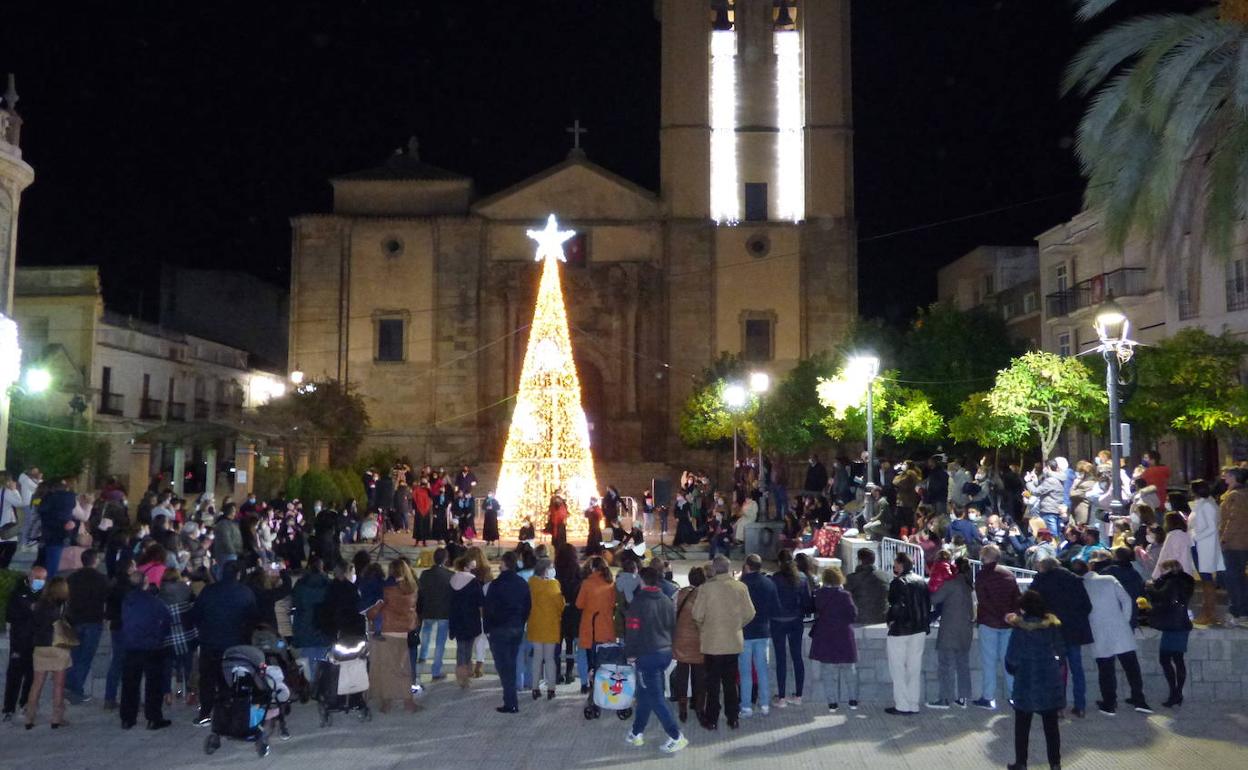Zambomba Flamenca en la Plaza de España.