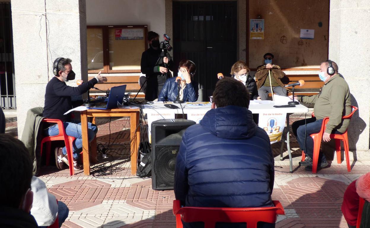 La Asociación Extremeña de Comunicación Social 'AECOS' celebra en Castuera el Día de la Radio
