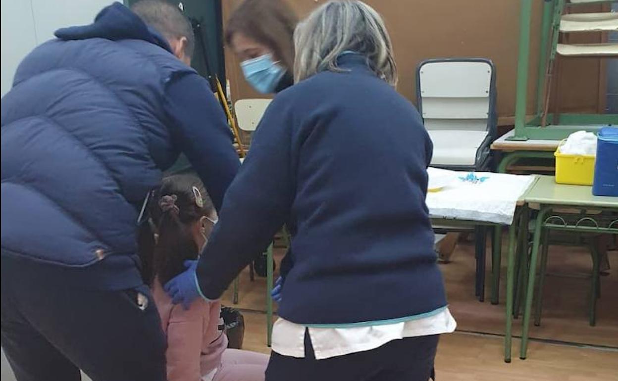 Vacunación en el colegio Tena Artigas.