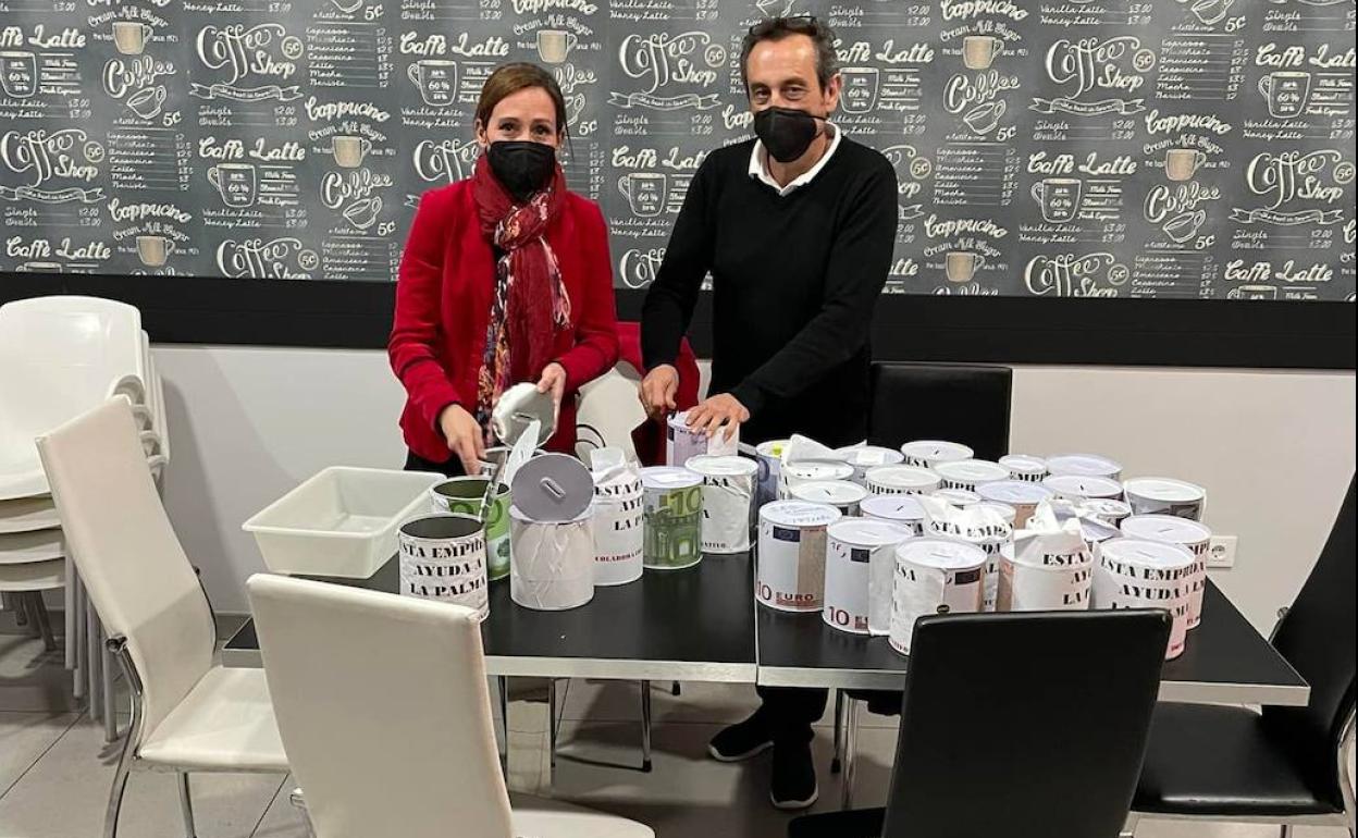 Apertura de las huchas de Solidaridad con La Plama..