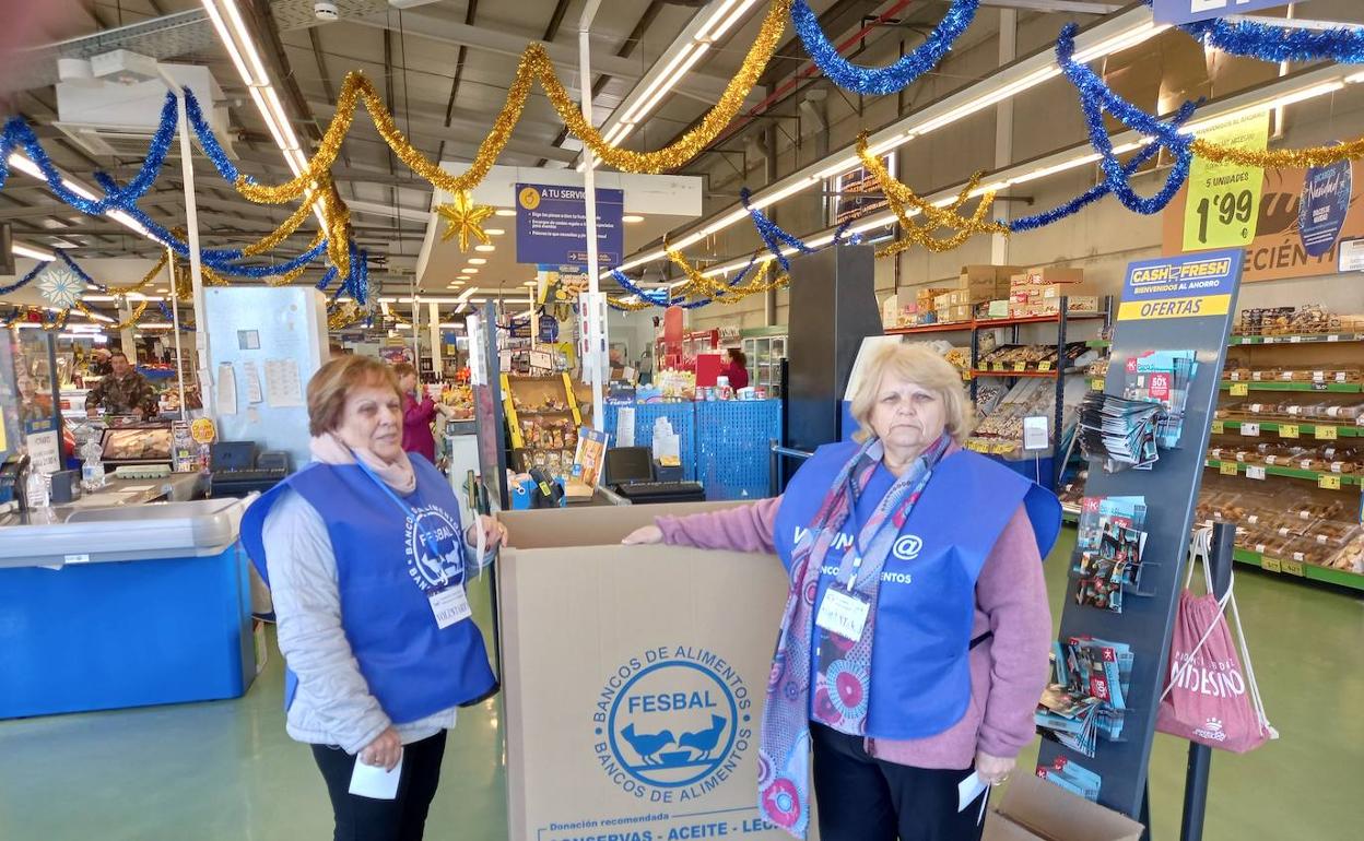 Voluntarias de Castuera en la Gran Recogida del alimentos. 