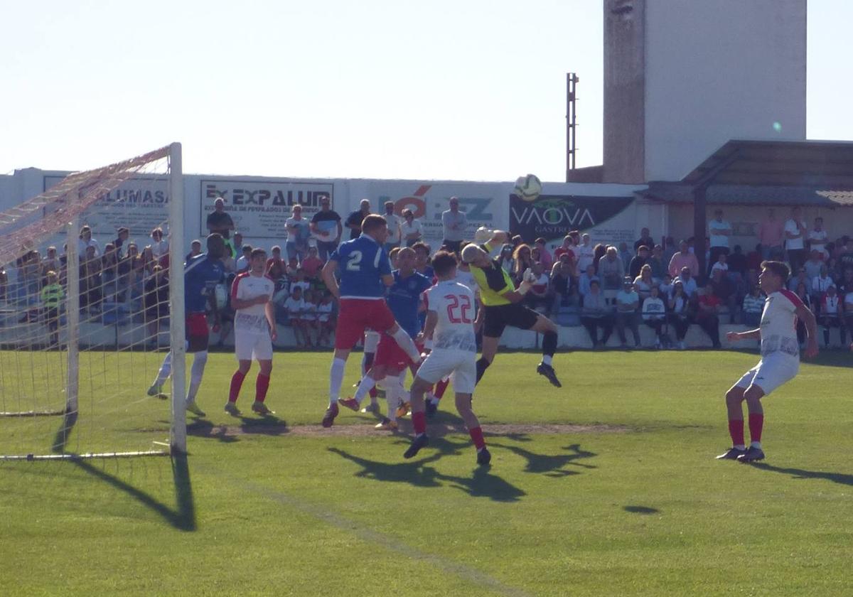 El CD Castuera-Subastacar juega este domingo el partido de vuelta de la primera eliminatoria del Play-Off de ascenso