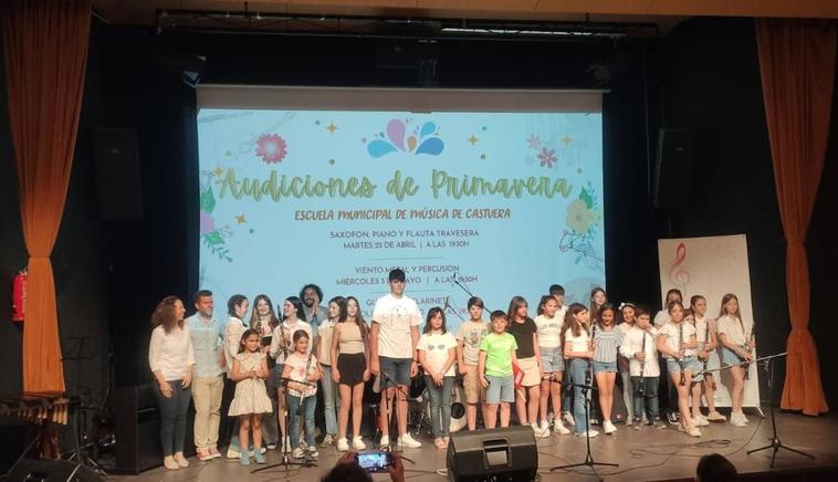 La audición de clarinete y guitarra cerró el ciclo de audiciones de «Primavera» de la Escuela Municipal de Música